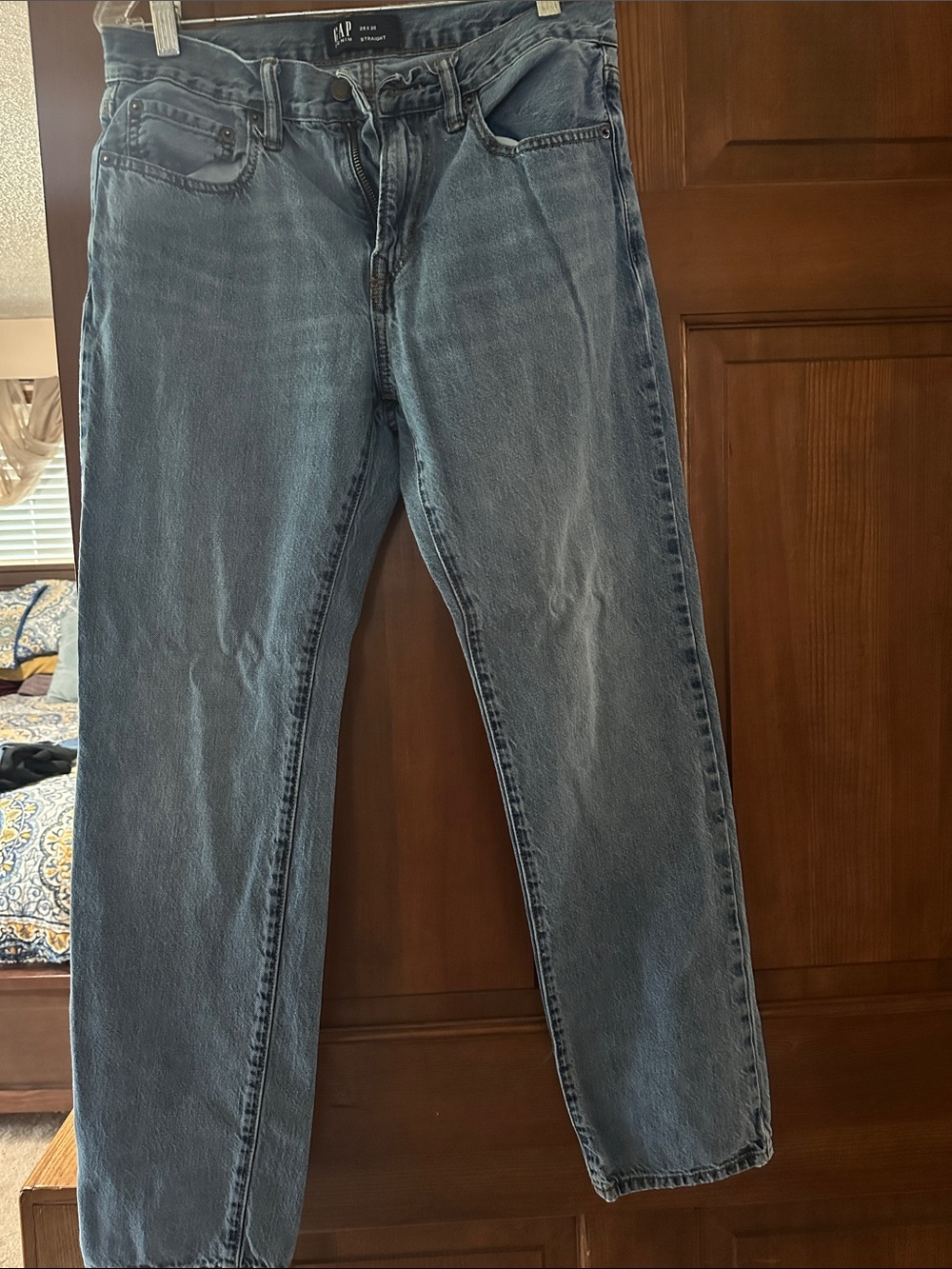 GAP Men's Faded Blue Straight-Leg Jeans